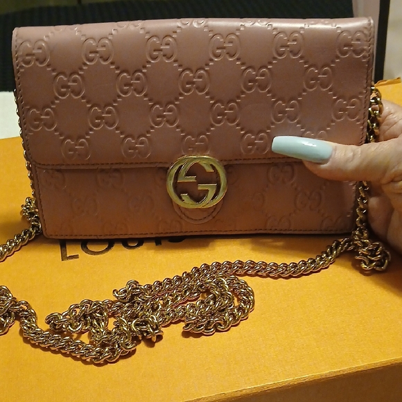 Gucci Mauve Leather Chain Clutch - Picture 1 of 9